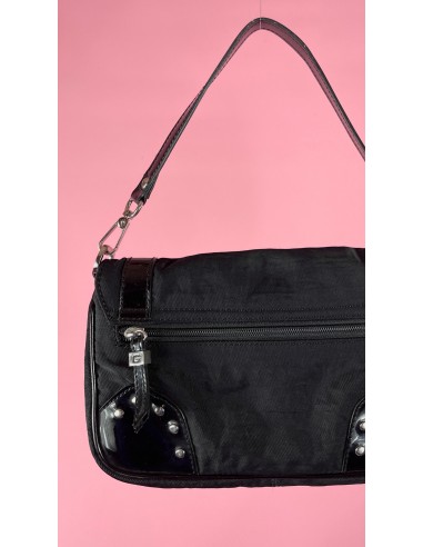 Sac Guess noir plat soldes